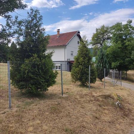 Studio Apartman Sonja Otočac Buitenkant foto