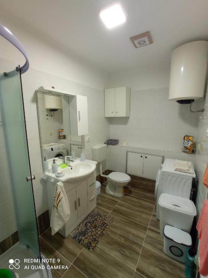 Studio Apartman Sonja Otočac Buitenkant foto