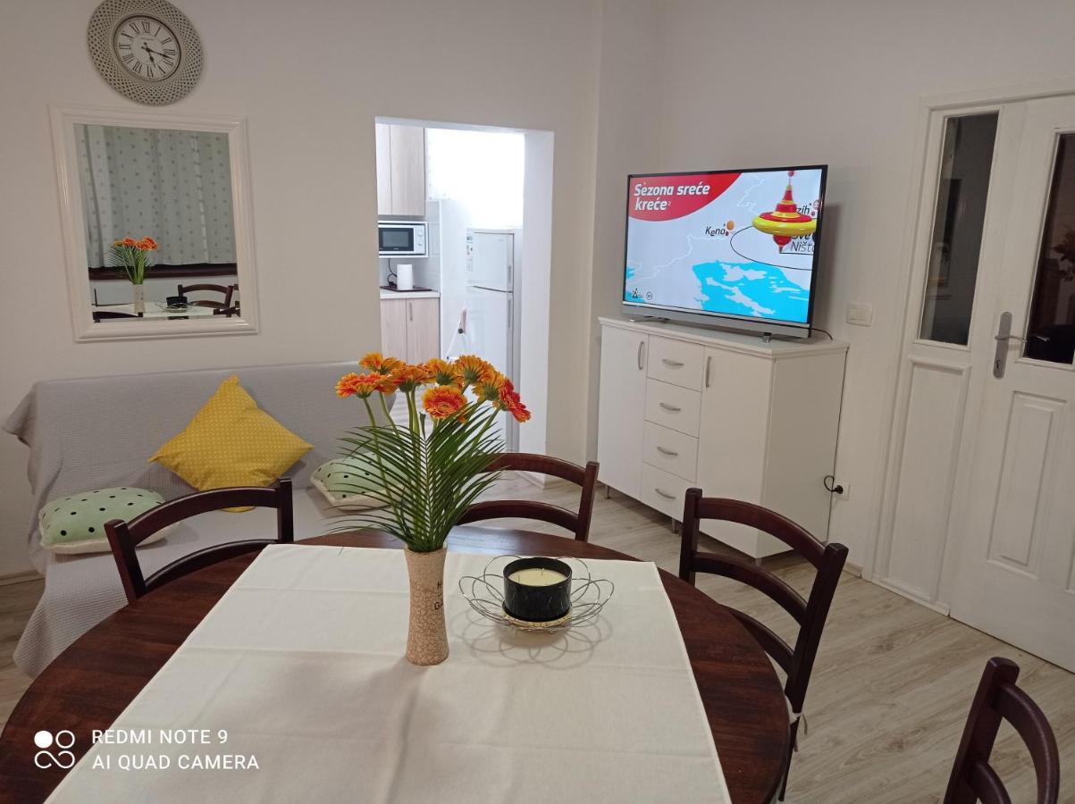 Studio Apartman Sonja Otočac Buitenkant foto
